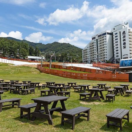 Bears Town Hotel Pocheon Buitenkant foto