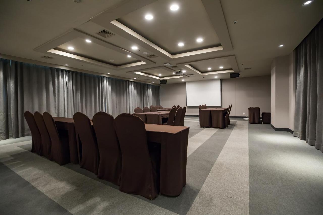 Bears Town Hotel Pocheon Buitenkant foto