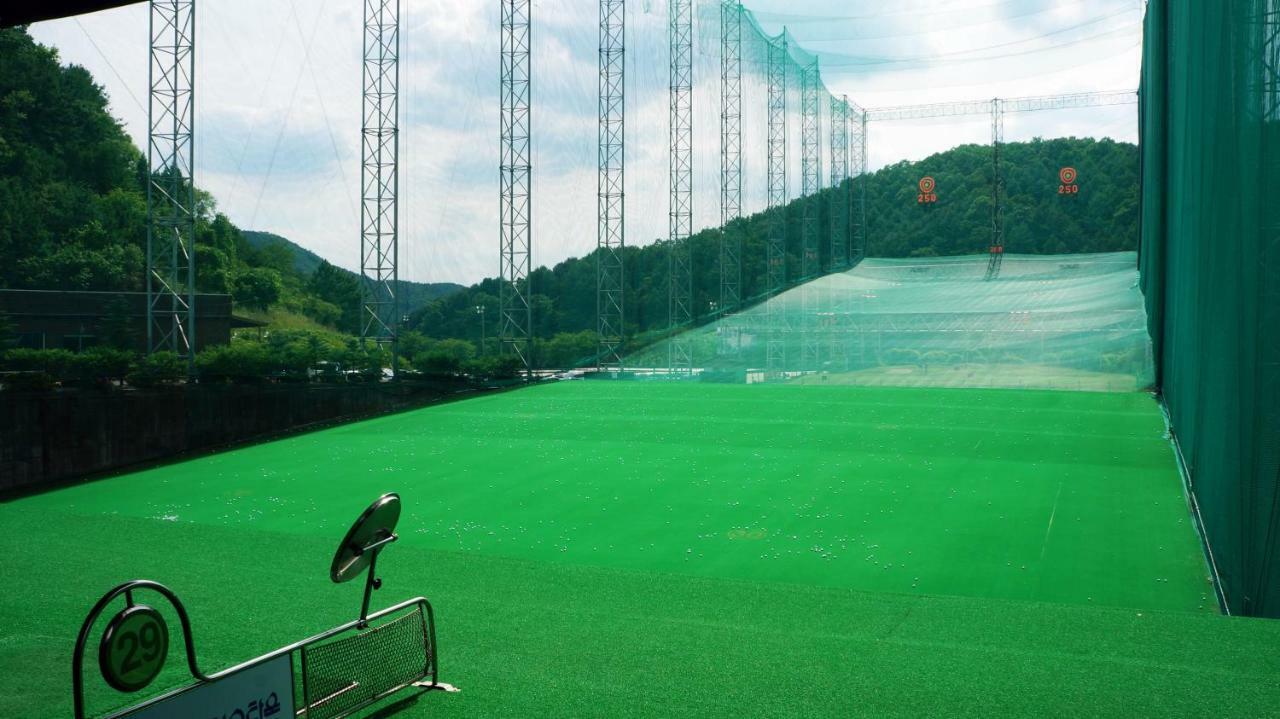 Bears Town Hotel Pocheon Buitenkant foto