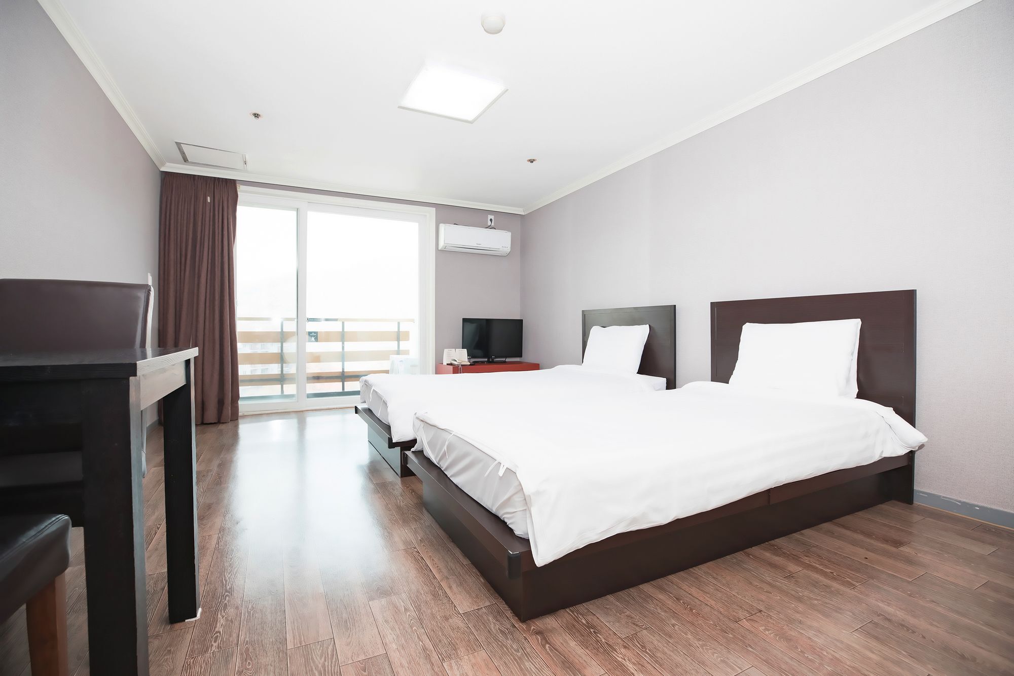 Bears Town Hotel Pocheon Buitenkant foto