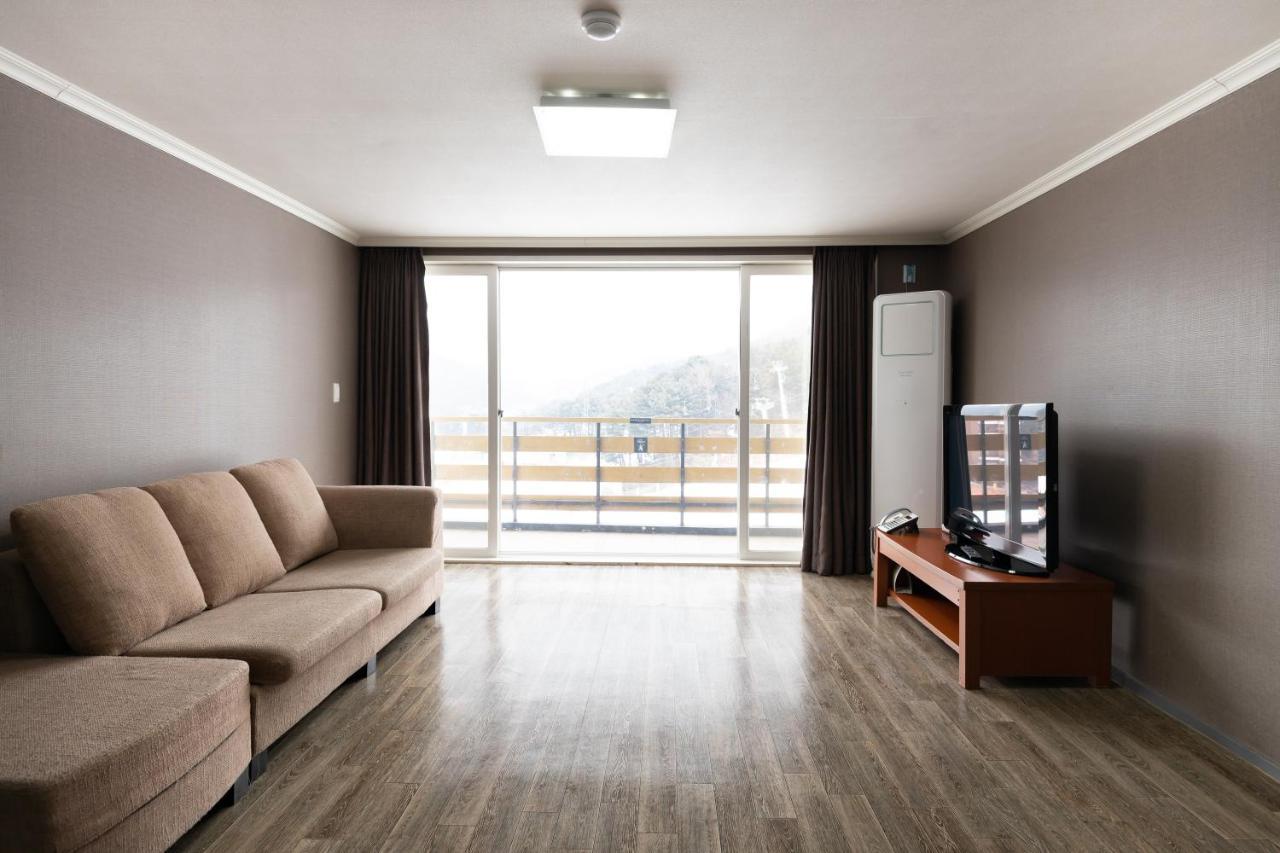 Bears Town Hotel Pocheon Buitenkant foto