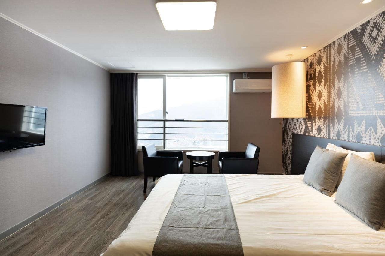 Bears Town Hotel Pocheon Buitenkant foto