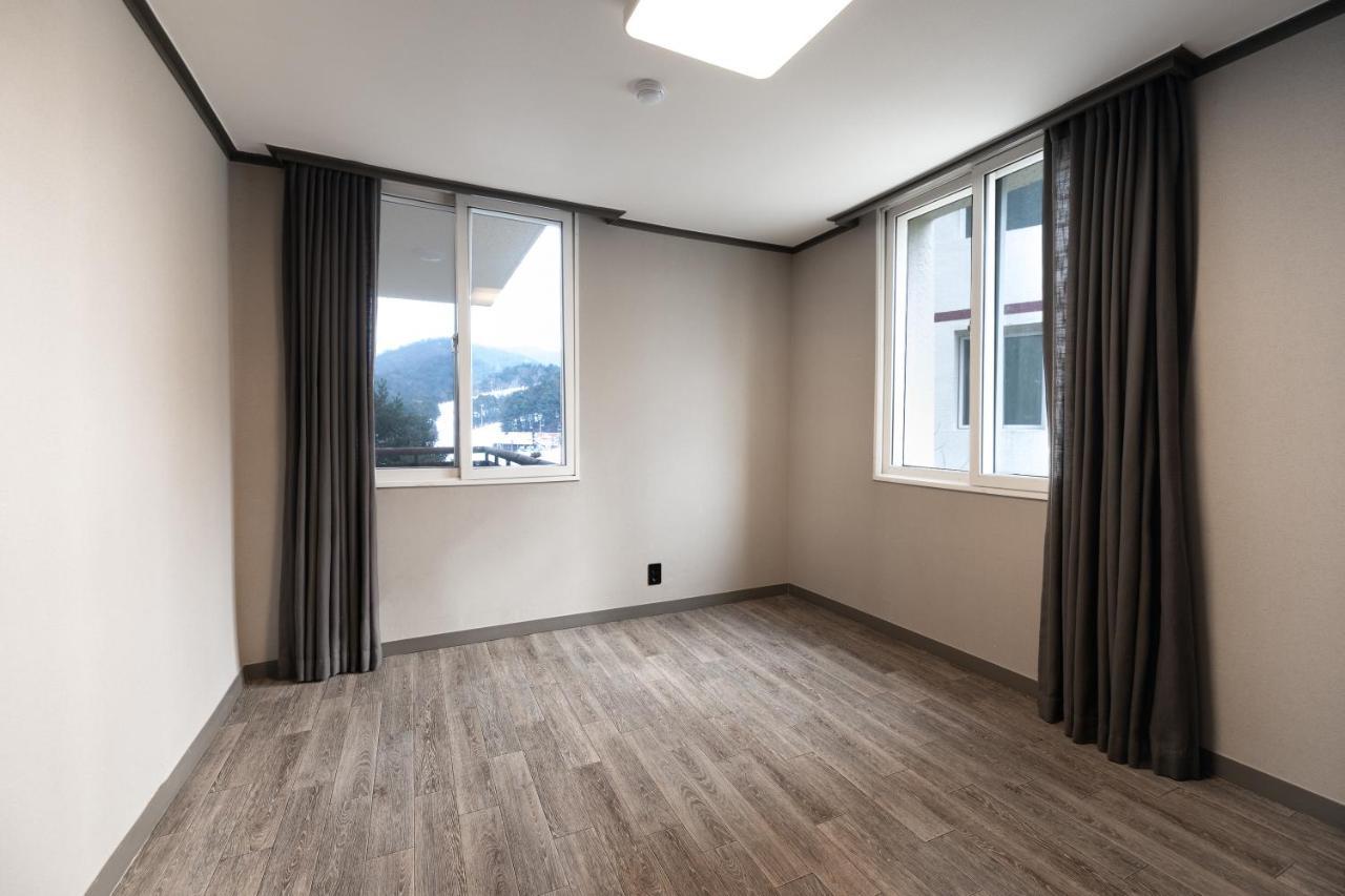 Bears Town Hotel Pocheon Buitenkant foto