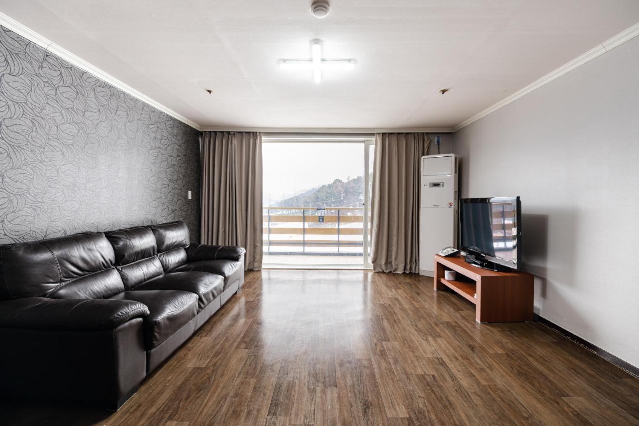 Bears Town Hotel Pocheon Buitenkant foto